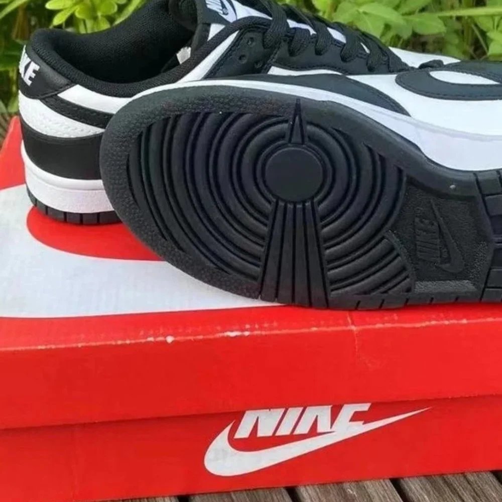 Nike Dunk Low Black and White Panda sneakers - Picture 5 of 5